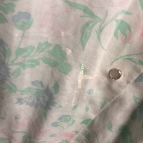 2 Pockets Gown robe snaps up has paint spots s/m - Picture 6 of 12